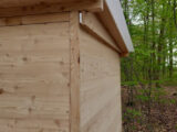 Toilette -WALD-barrierefrei – optionale Vogelschutzblende aus Holz